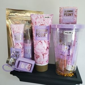 blooming peony set *retail $35*